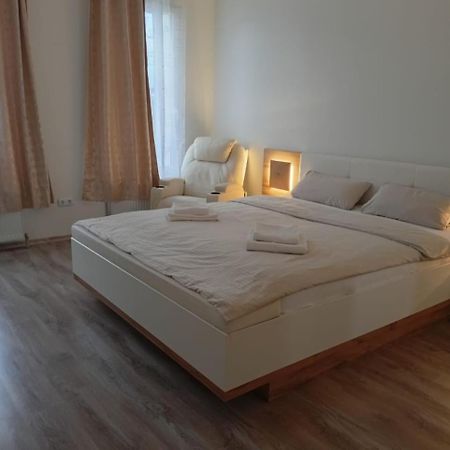Apartments Angels O K B Άλτενμπουργκ Εξωτερικό φωτογραφία