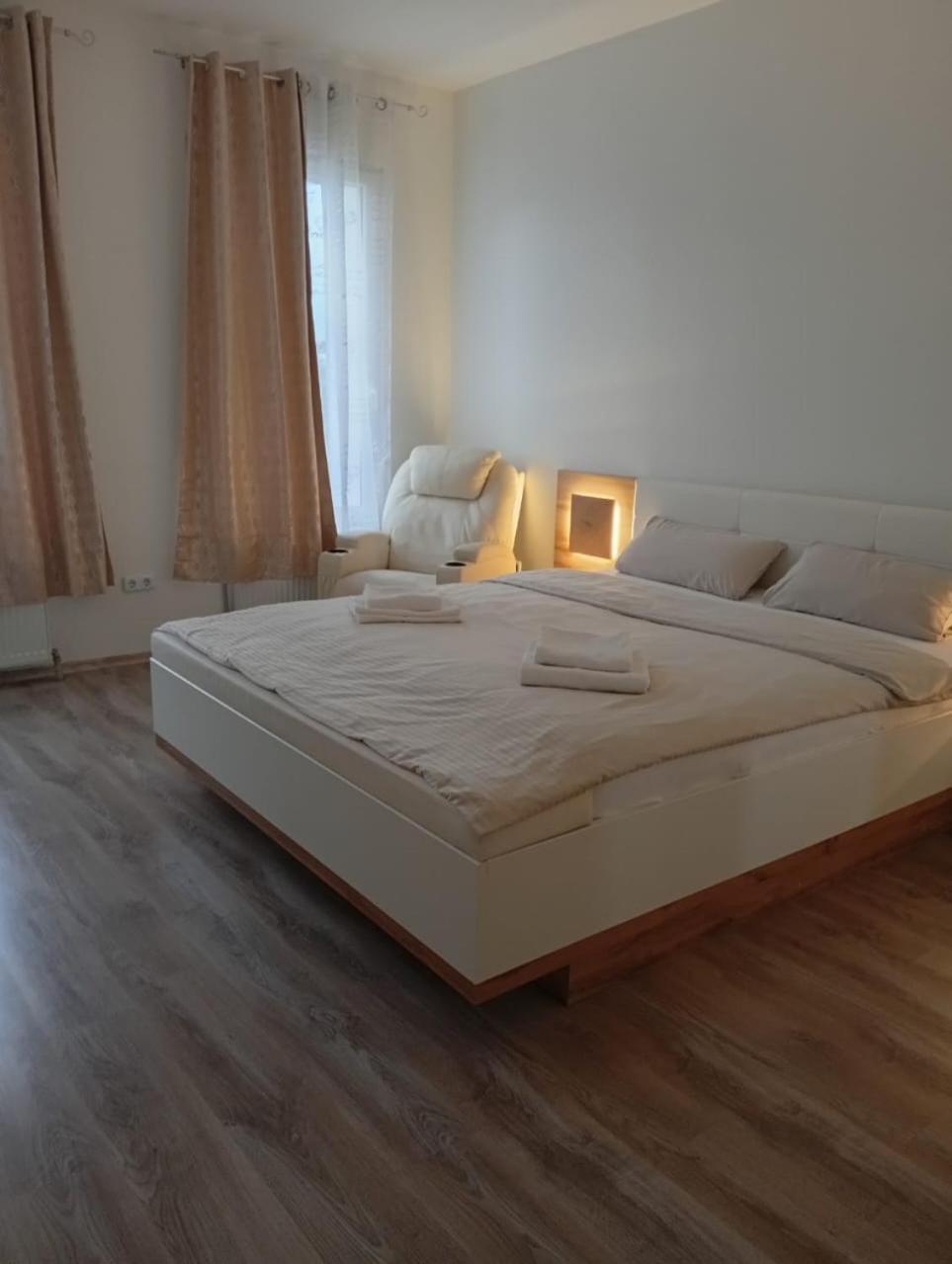 Apartments Angels O K B Άλτενμπουργκ Εξωτερικό φωτογραφία